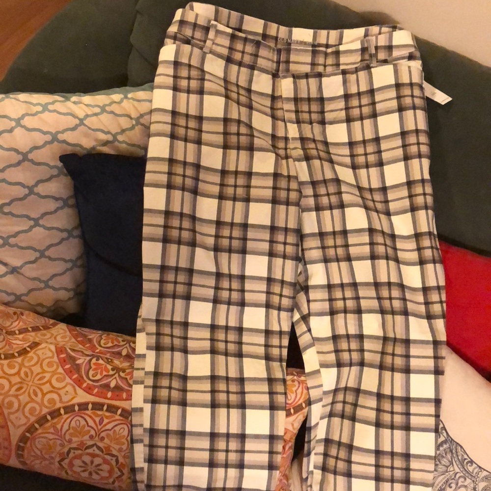 Gray plaid pixie pants with pockets